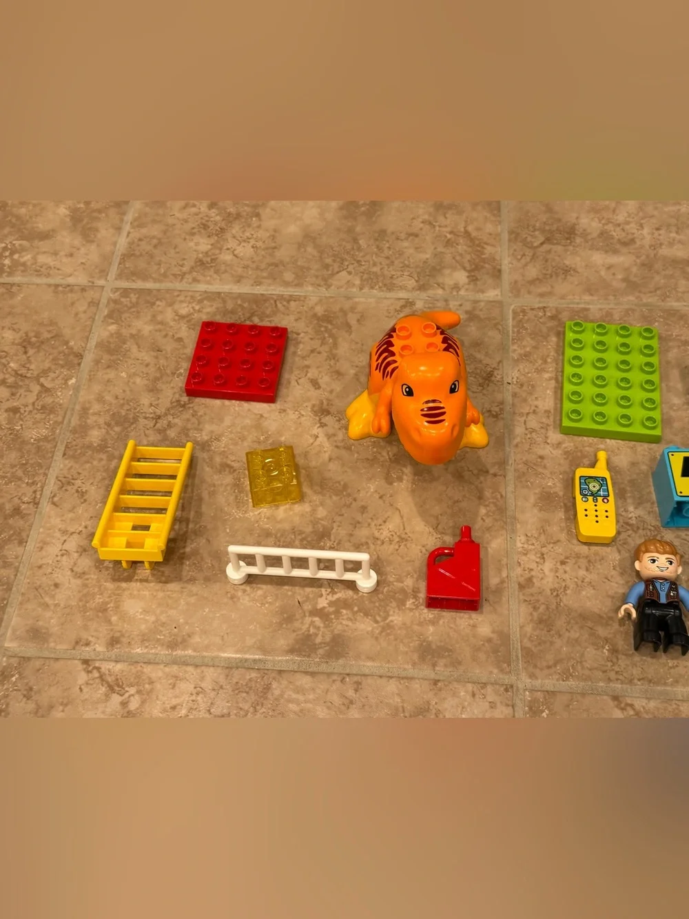 LEGO DUPLO Jurassic World T. rex Tower 10880 jurassic World complete set